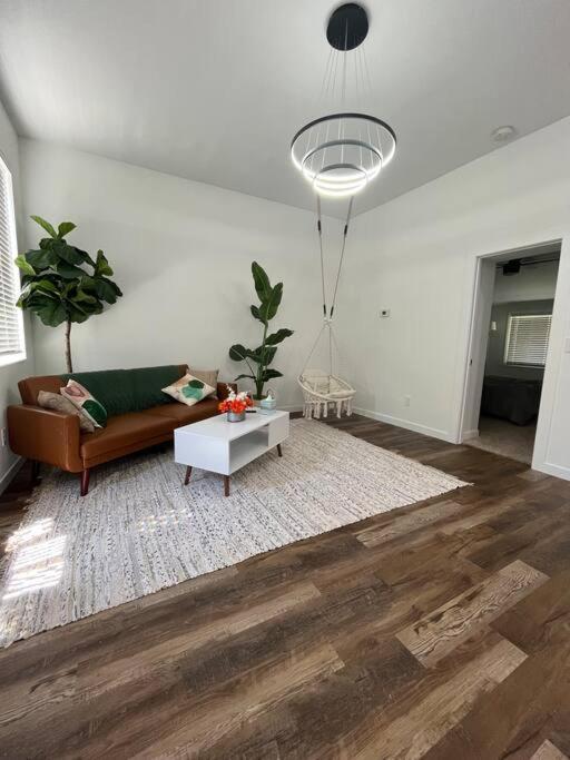 Luxury 2Br Within Walking Distance To Nightlife!! Villa Ковингтън Екстериор снимка