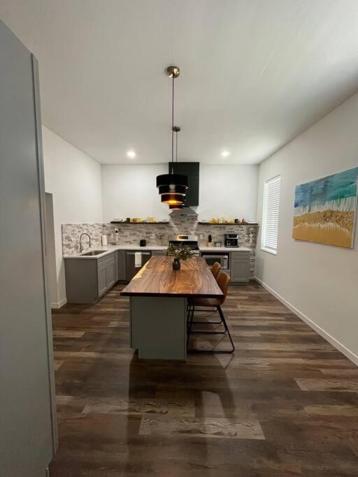 Luxury 2Br Within Walking Distance To Nightlife!! Villa Ковингтън Екстериор снимка